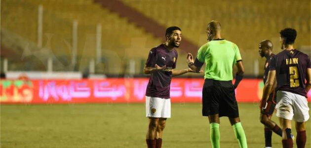 أحمد القندوسي لاعب الأهلي المعار إلى سيراميكا كليوباترا